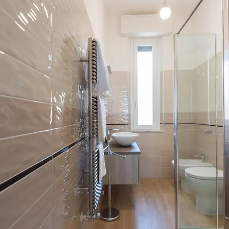 Bibi's Luxury * Roma