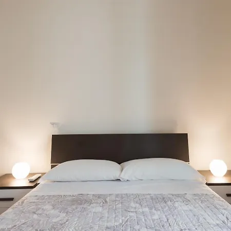 Bibi's Luxury Roma